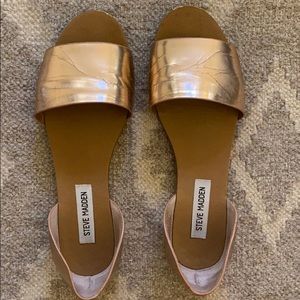 Steve Madden Rose Gold “Sidestep” sandals